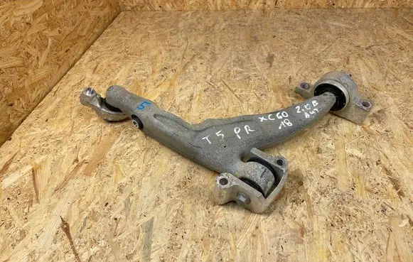 Volvo XC40 Front control arm 31360700 FR8ZA