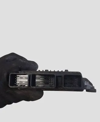 Ford Fiesta Engine control unit/module 7S6112A650AA 5WS40433AT