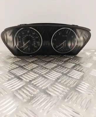 BMW 5 E60 E61 Speedometer (instrument cluster) 6965359 V15359