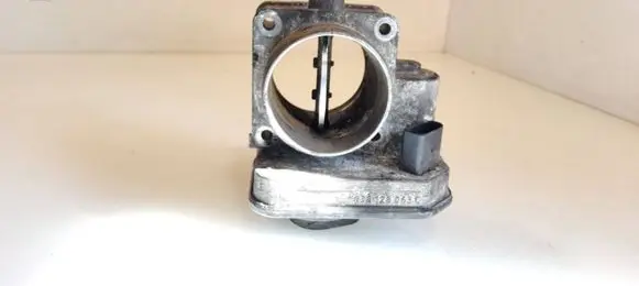 Skoda Octavia Mk1 (1U) Throttle valve 038128063C