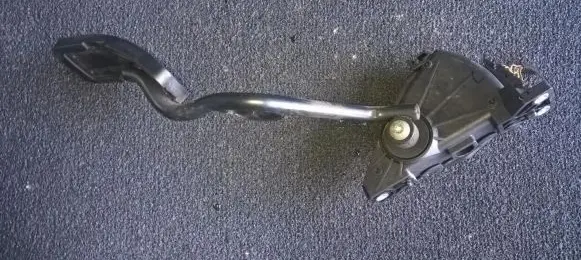 Audi A4 S4 B6 8E 8H Accelerator throttle pedal 8e2721523 6pv007770-08
