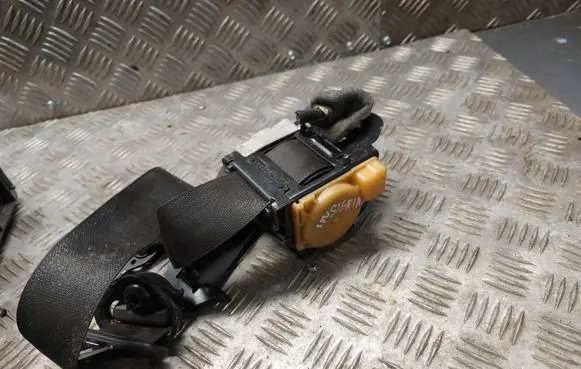 Opel Insignia A Front seatbelt 13303849