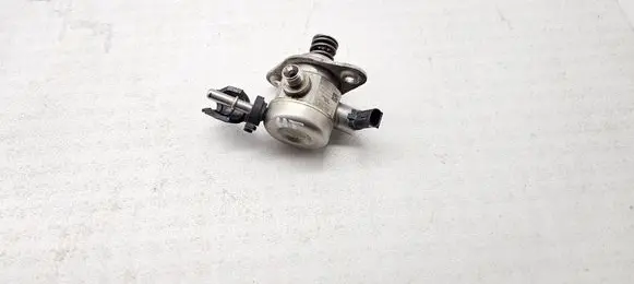 Hyundai Tucson TL Fuel injection high pressure pump 353202B420 9046020036