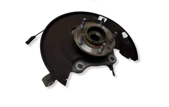 Opel Zafira C Front wheel hub 13583479