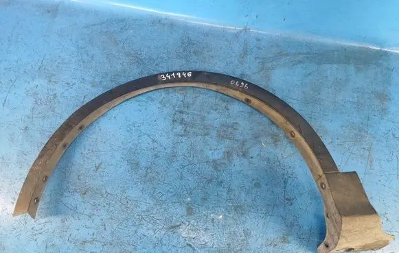 Ford Escape III Front arch trim CJ54S16D239AF