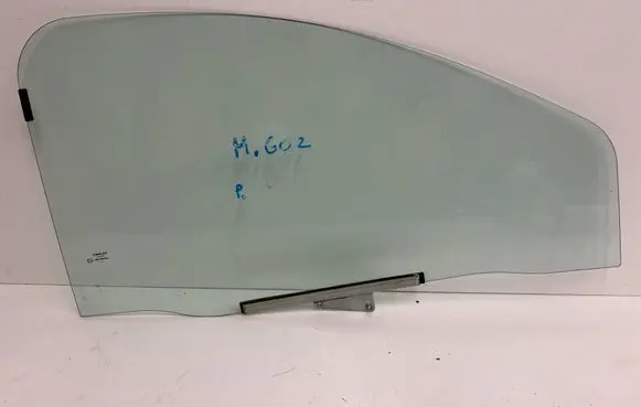 Microcar M.GO Front door window glass four-door 