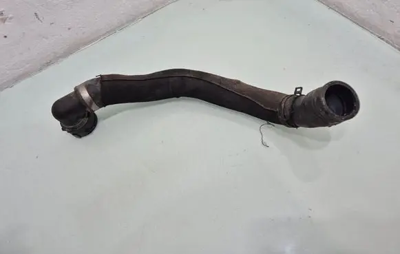 Porsche Macan (95B) Engine coolant pipe/hose