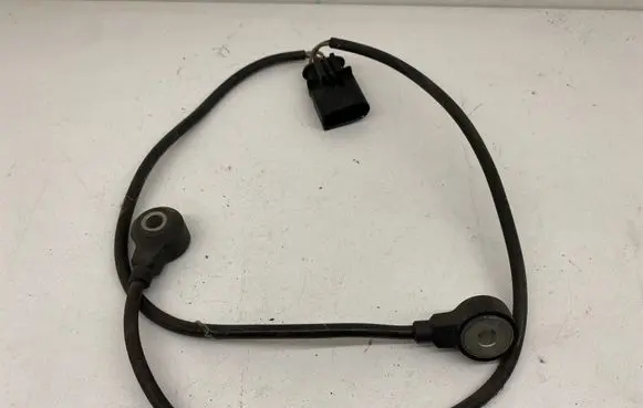 Jaguar XJ X350 Detonation knock sensor 4H2312A699CA