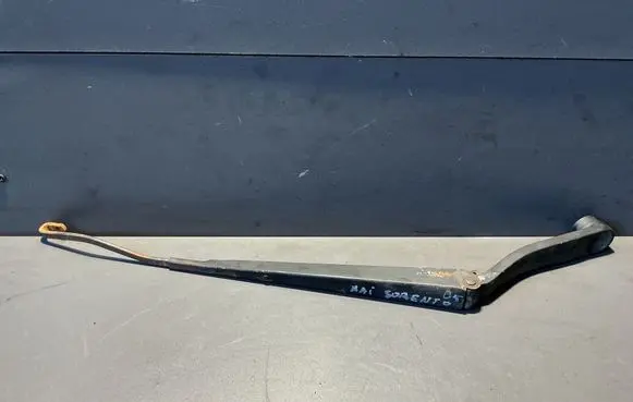 KIA Sorento Front wiper blade arm 