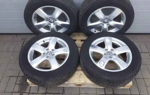 Volkswagen Tiguan R18 alloy rim 