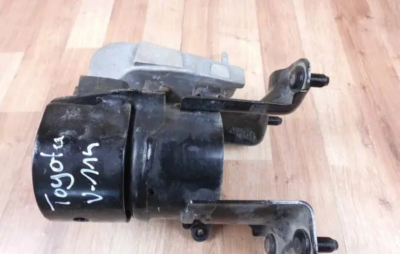 Toyota RAV 4 (XA50) Gearbox mounting bracket 1237125070