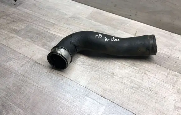 Mercedes-Benz R W251 Intercooler hose/pipe A2515280382