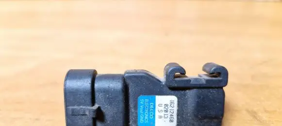 Opel Zafira B Air pressure sensor 16212460