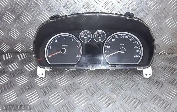 Hyundai i30 Speedometer (instrument cluster) 940032l520