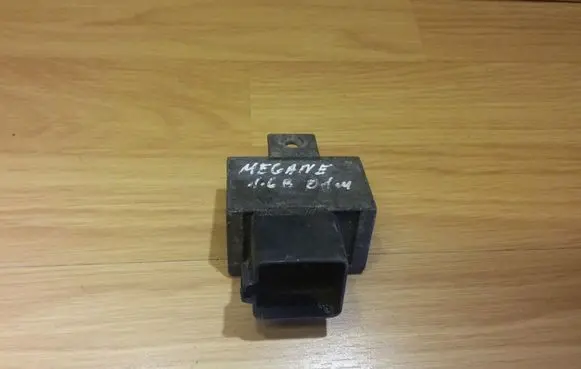 Renault Megane I Glow plug pre-heat relay 7700115078