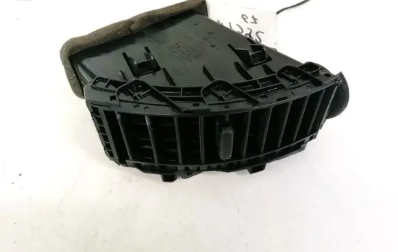 Nissan Note (E11) Dash center air vent grill 687509U00B 687509U00A