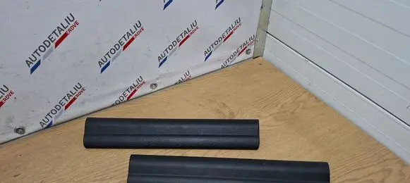 BMW X1 F48 F49 Front sill trim cover 7326833