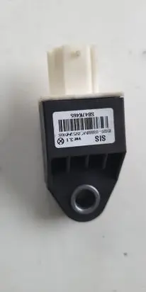Hyundai i40 Airbag deployment crash/impact sensor