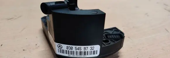 Mercedes-Benz E W211 Steering angle sensor 0305459732