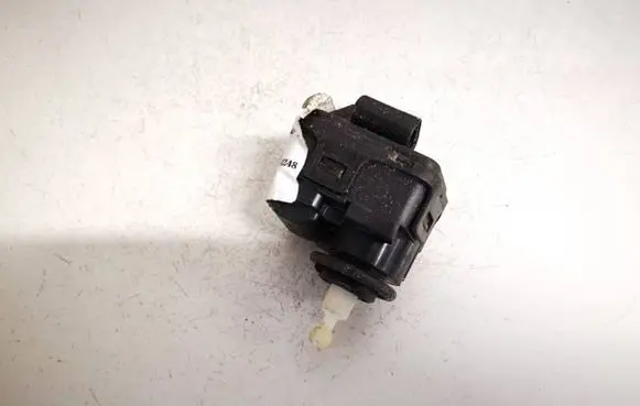Headlight level adjustment motor