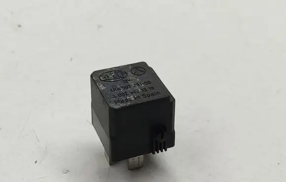 Mercedes-Benz CLK A209 C209 Other relay A0025421319