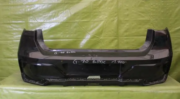 BMW 7 G70 Front bumper 000127