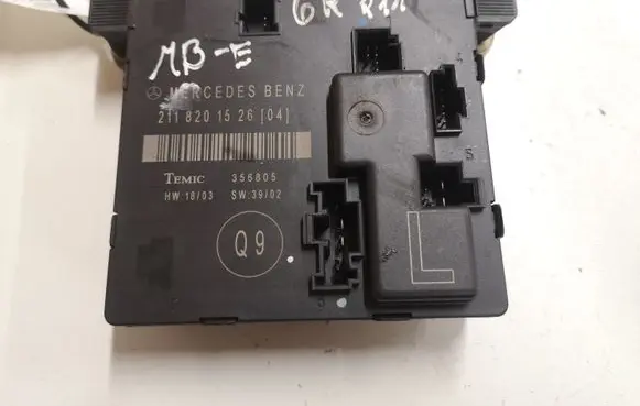 Mercedes-Benz E W211 Door control unit/module 2118201526 356805