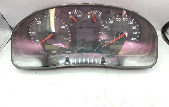 Volkswagen PASSAT B5 Speedometer (instrument cluster) 3B1919860D 110008919016