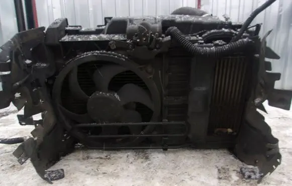 Citroen C5 Radiator support slam panel