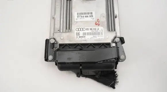 Audi A4 S4 B7 8E 8H Engine control unit/module 03G906016LQ 0281013887
