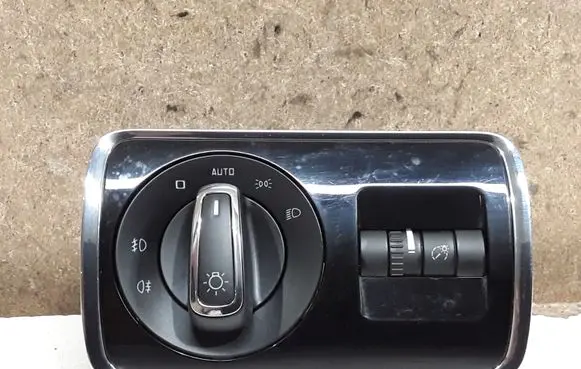 Skoda Superb B6 (3T) Light switch 3T094