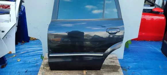 Mazda Premacy Rear door