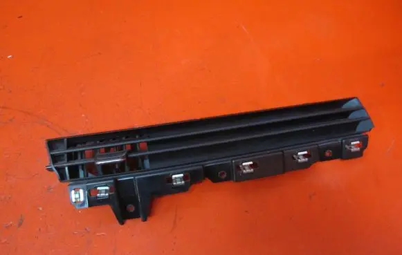 Renault Clio V Dash center air vent grill 687504042R