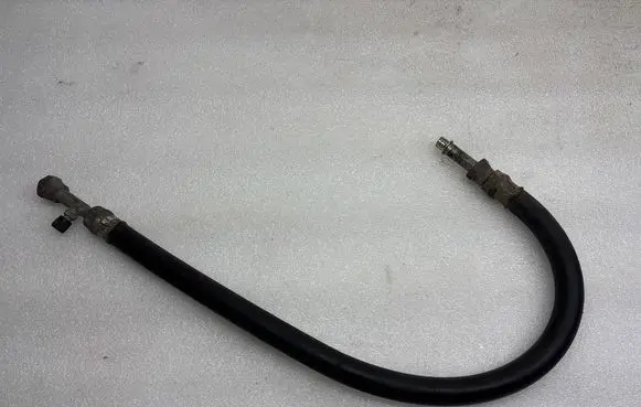 Jaguar XJ X40 Oil cooling pipe 