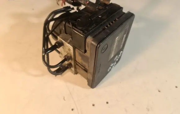 Volvo C30 ABS Pump 30794730AA