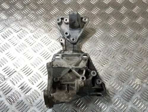 Volvo XC60 Generator/alternator bracket 31316673