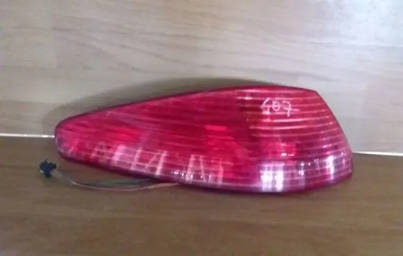 Peugeot 607 Rear/tail lights