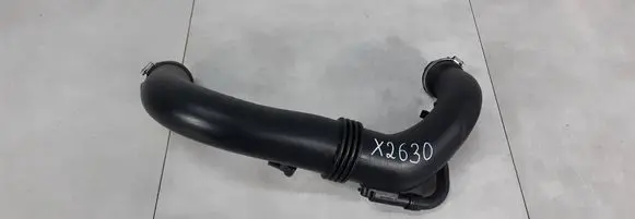Mercedes-Benz C W204 Turbo air intake inlet pipe/hose A271090
