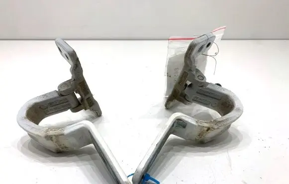 Mercedes-Benz GLK (X204) Tailgate/trunk/boot hinge A2047400837