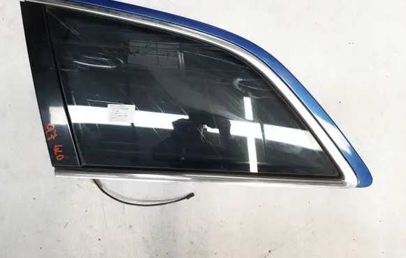Audi Q7 4M Front triangle window/glass 4L08452991