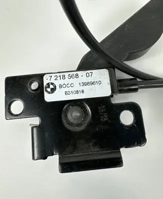 BMW X3 F25 Engine bonnet (hood) release handle 7210734 7210733 7218568