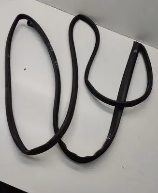 KIA Optima Rubber seal front door window/glass 