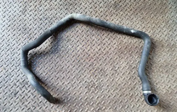 Volvo V40 Engine coolant pipe/hose 31319311