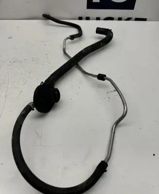 Engine coolant pipe/hose