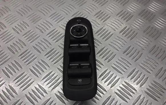 Ford Mondeo MK IV Front door window switch trim 7S7T-14A132-BC