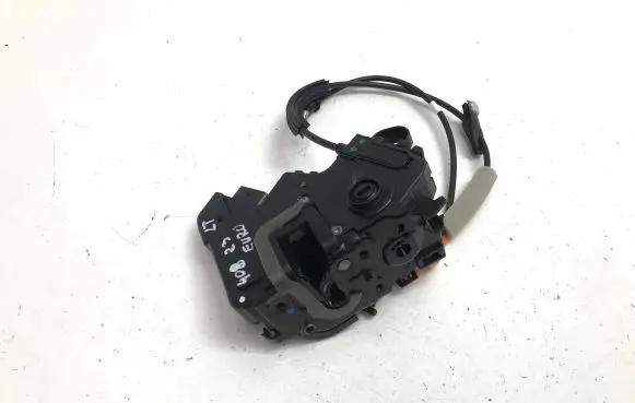 Peugeot 408 P54 Rear door lock 9835418580