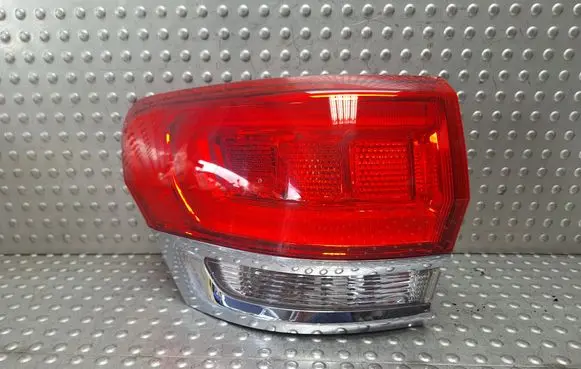 Jeep Grand Cherokee Rear/tail lights S27725496 P68110001AC