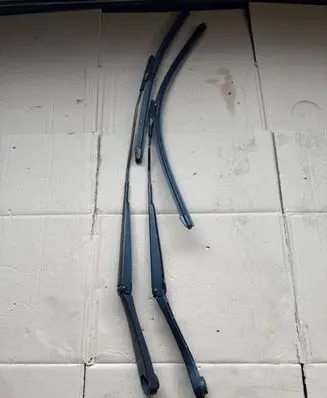 Ford Kuga III Front wiper blade arm