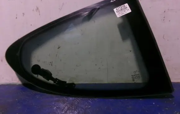 Peugeot 207 CC Rear side window