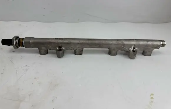 Volkswagen Tiguan Fuel main line pipe 05E133320B
